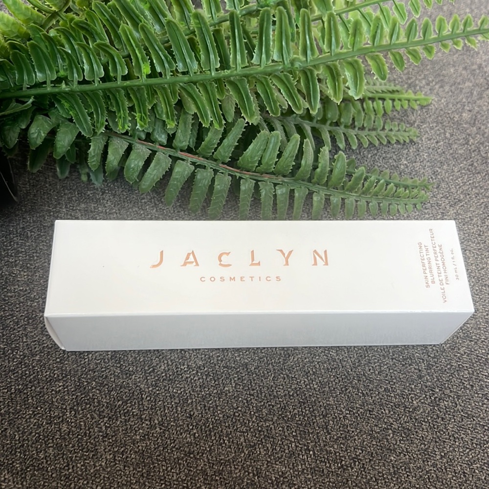 JACLYN COSMETICS Skin Perfecting Blurring Tint Smooths DEEP RICH‎ 1 Oz NIB